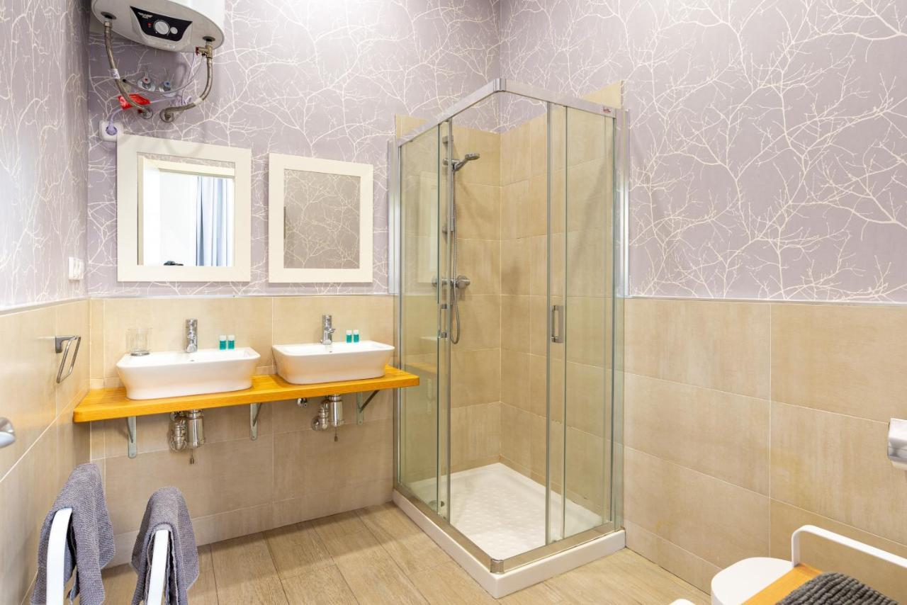Urbe10 Angel Suites 1 Bedroom Apartment 3C Malaga Exterior photo